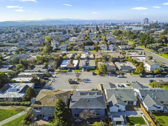 $2,698,000 | 131 Yawl Court, Foster City, CA 94404