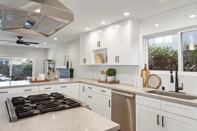 $2,698,000 | 131 Yawl Court, Foster City, CA 94404