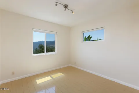 $5,800 | 1932 Hilldale Drive, La Canada Flintridge, CA 91011