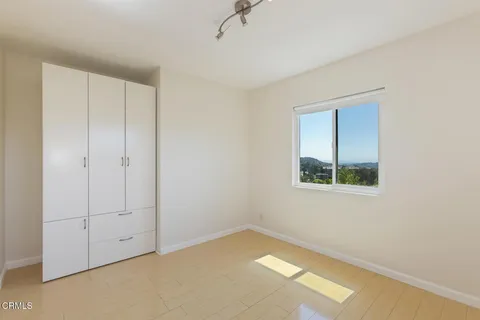 $5,800 | 1932 Hilldale Drive, La Canada Flintridge, CA 91011