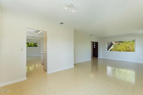 $5,800 | 1932 Hilldale Drive, La Canada Flintridge, CA 91011