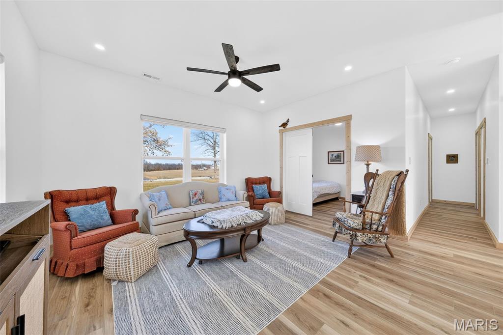 40115 Washington Lane Perry, MO 63462 - Photo 4 of 19