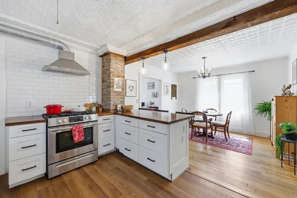 $260,000 | 95 Wedgewood Terrace, Holyoke, MA 01040