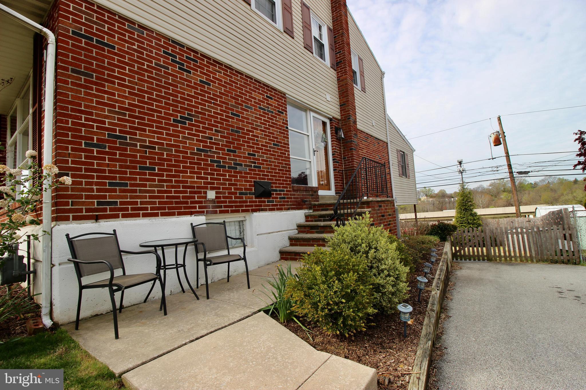 1444 Grace Road Swarthmore, PA 19081 - Photo 4 of 51 Front