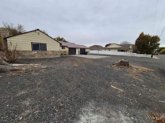 $339,900 | 403 16th Avenue East, Jerome, ID 83338