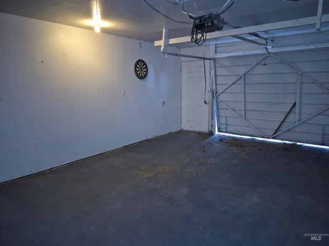 $339,900 | 403 16th Avenue East, Jerome, ID 83338