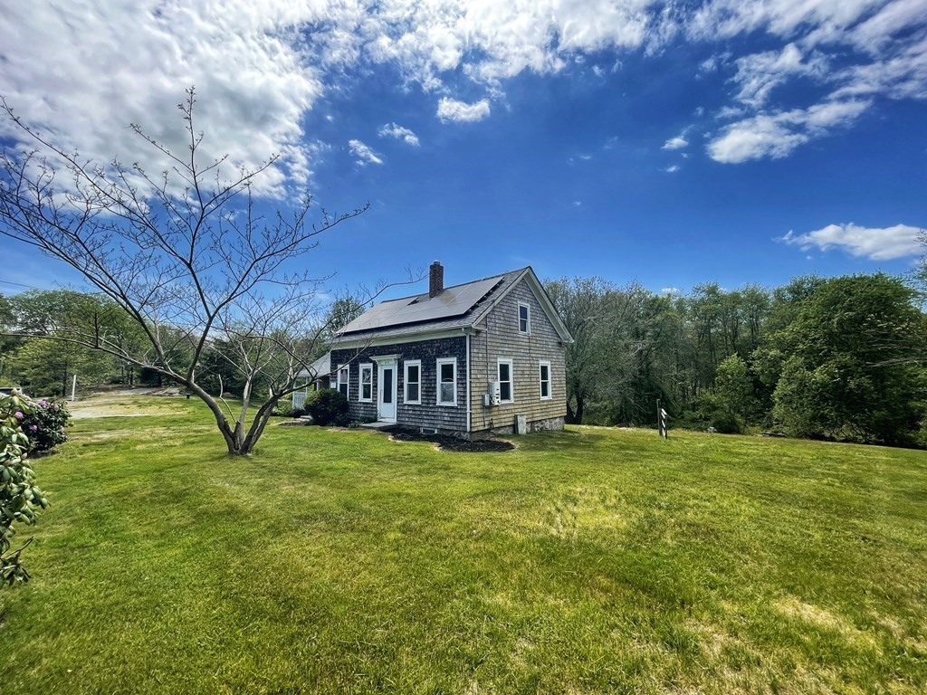 213 Main Road Westport, MA 02790 - Photo 3 of 29 Gallery Image 3