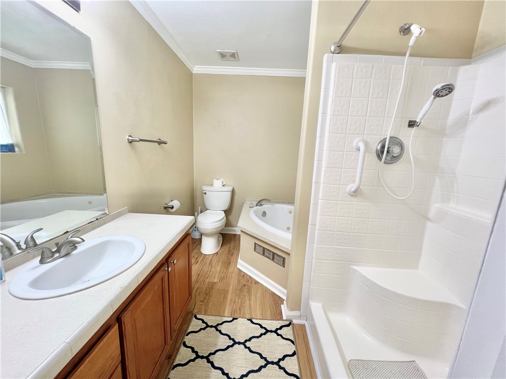 153 Boenig Road Woodsboro, TX 78393 - Photo 15 of 25 Walk-in shower/Garden tub with jets