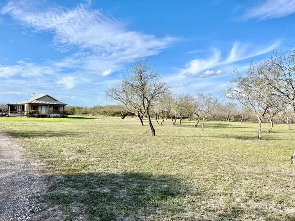 $449,000 | 153 Boenig Road, Woodsboro, TX 78393