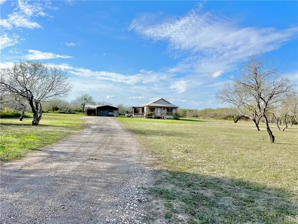 $449,000 | 153 Boenig Road, Woodsboro, TX 78393