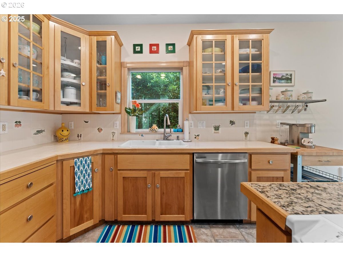 49455 Proposal Rock Loop Neskowin, OR 97149 - Photo 25 of 48