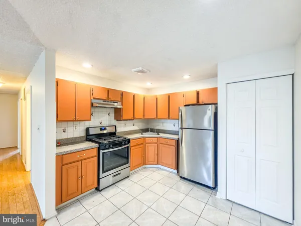 $2,150 | 15 Fisher Drive, Franklin Park, NJ 08823