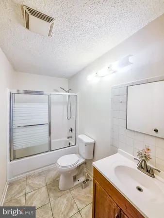 $2,150 | 15 Fisher Drive, Franklin Park, NJ 08823