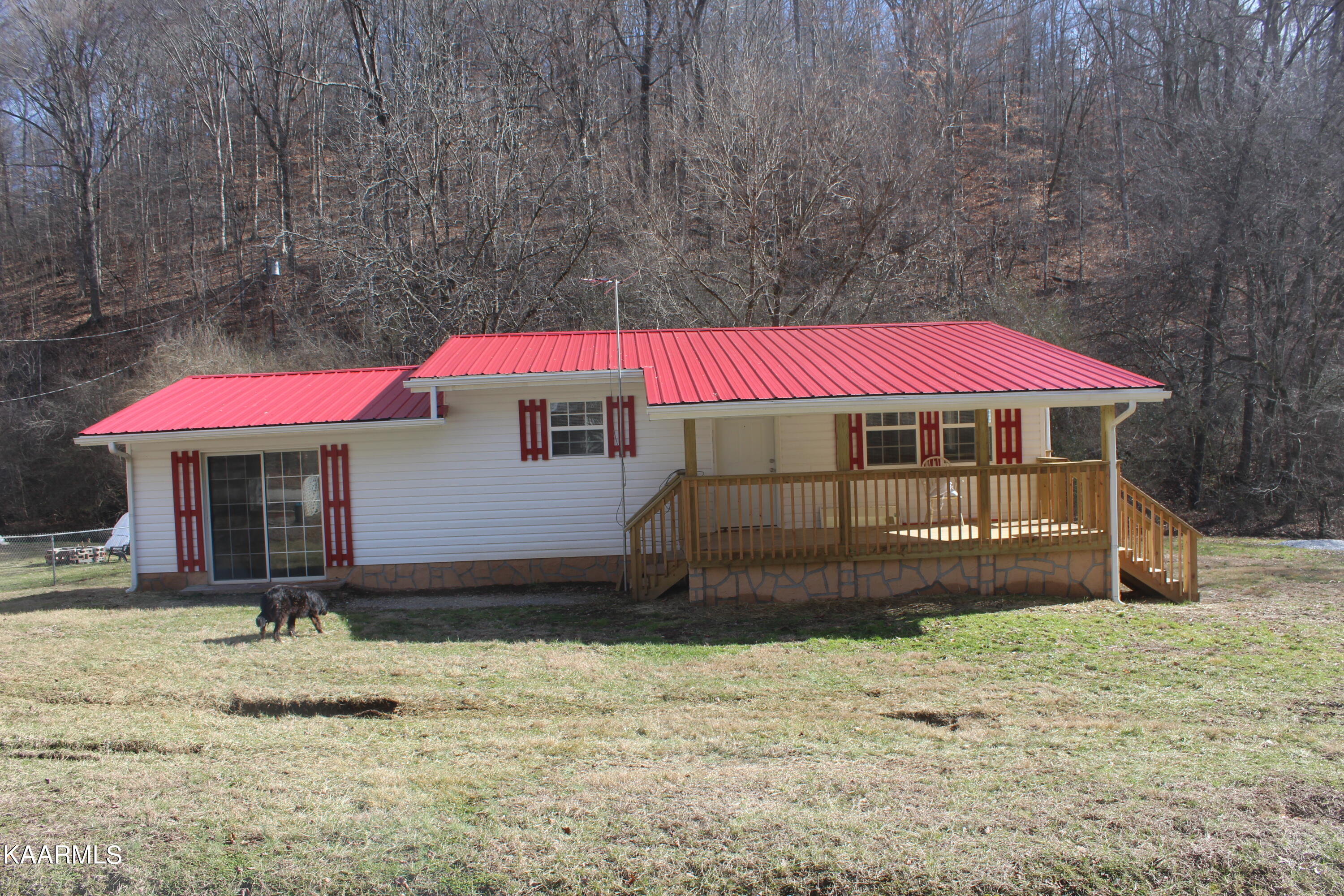 2906 Flat Hollow Road Speedwell, TN 37870 - Photo 3 of 19 IMG_6347