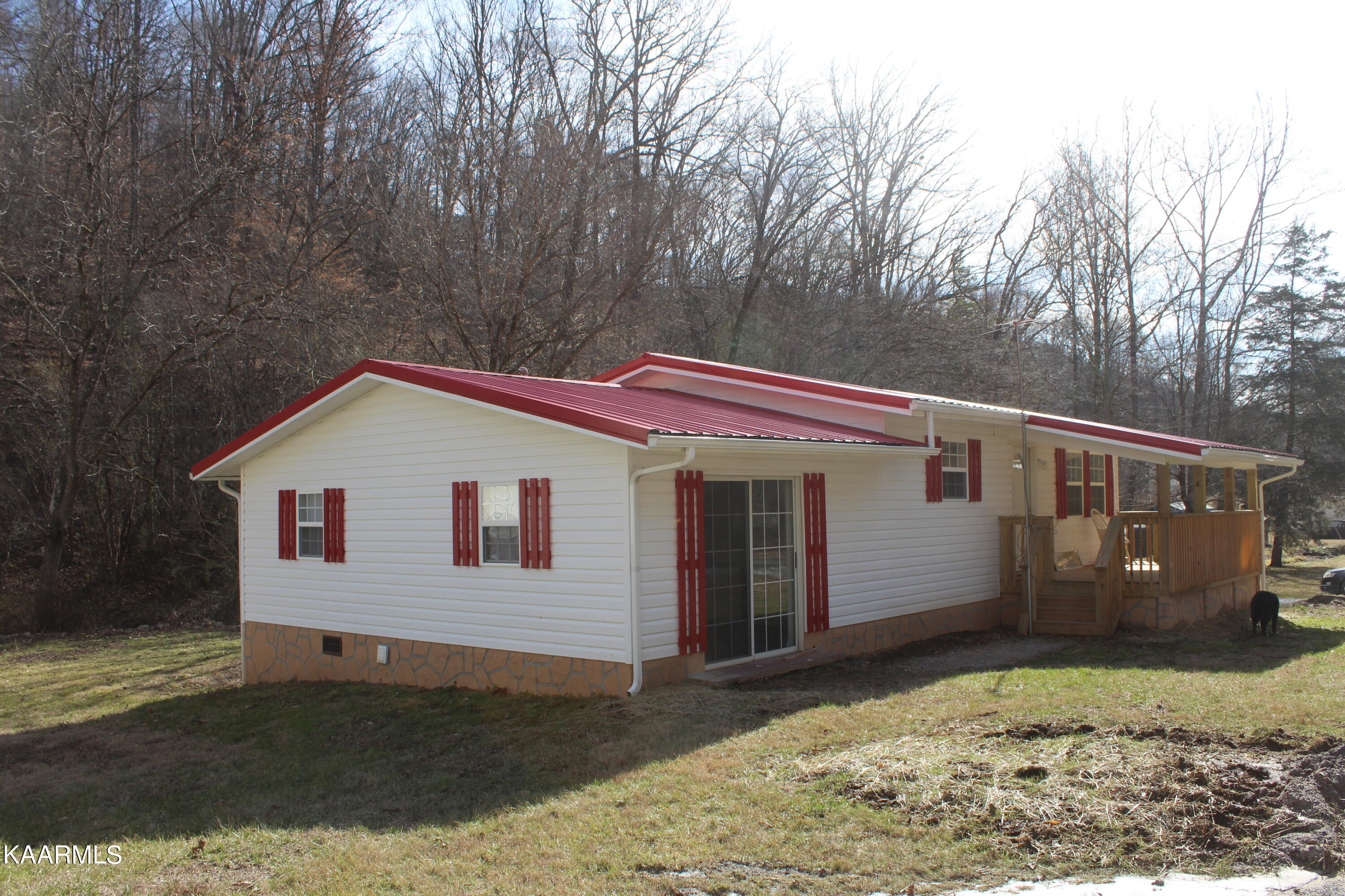 2906 Flat Hollow Road Speedwell, TN 37870 - Photo 4 of 19 IMG_6349