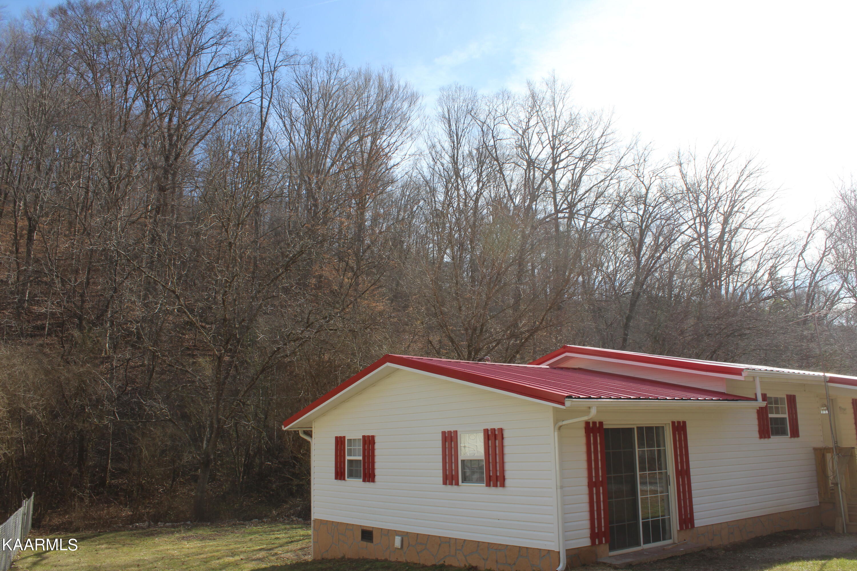 2906 Flat Hollow Road Speedwell, TN 37870 - Photo 5 of 19 IMG_6350