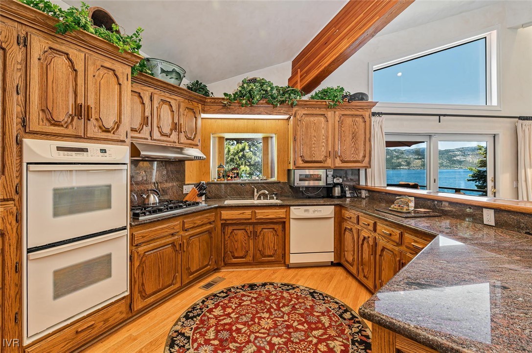 422 Gonowabie Road Crystal Bay, NV 89402 - Photo 11 of 49 Kitchen