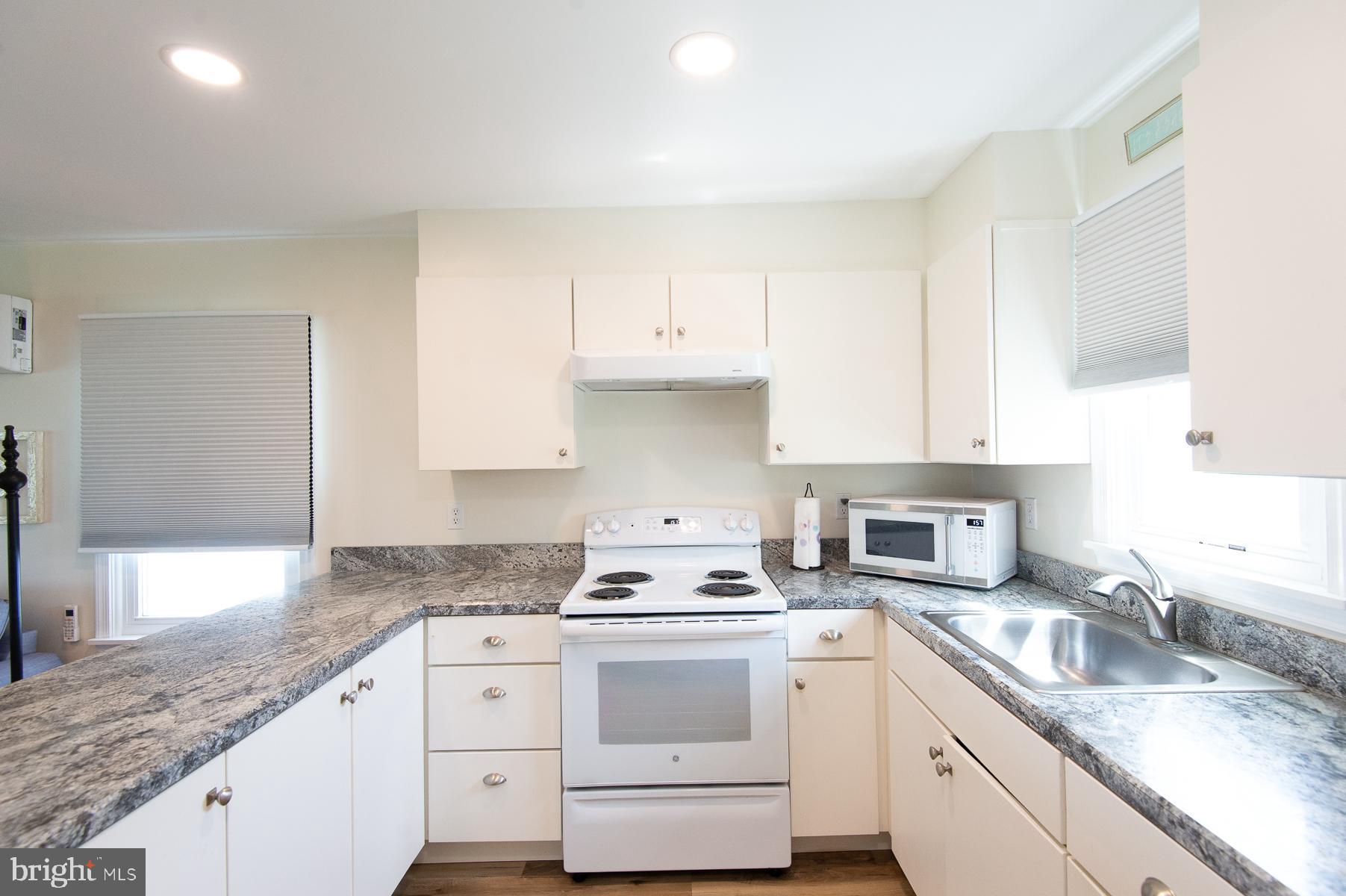 724 Twin Point Cove Road Cambridge, MD 21613 - Photo 12 of 60 Kitchen