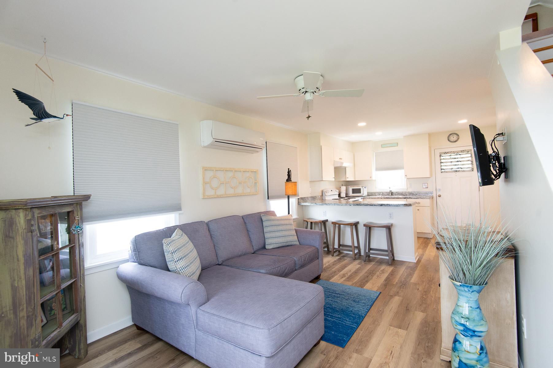 724 Twin Point Cove Road Cambridge, MD 21613 - Photo 20 of 60 Living Room