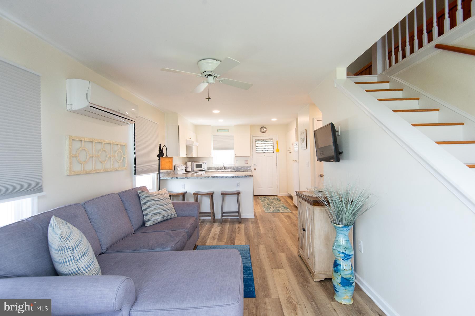 724 Twin Point Cove Road Cambridge, MD 21613 - Photo 21 of 60 Living Room