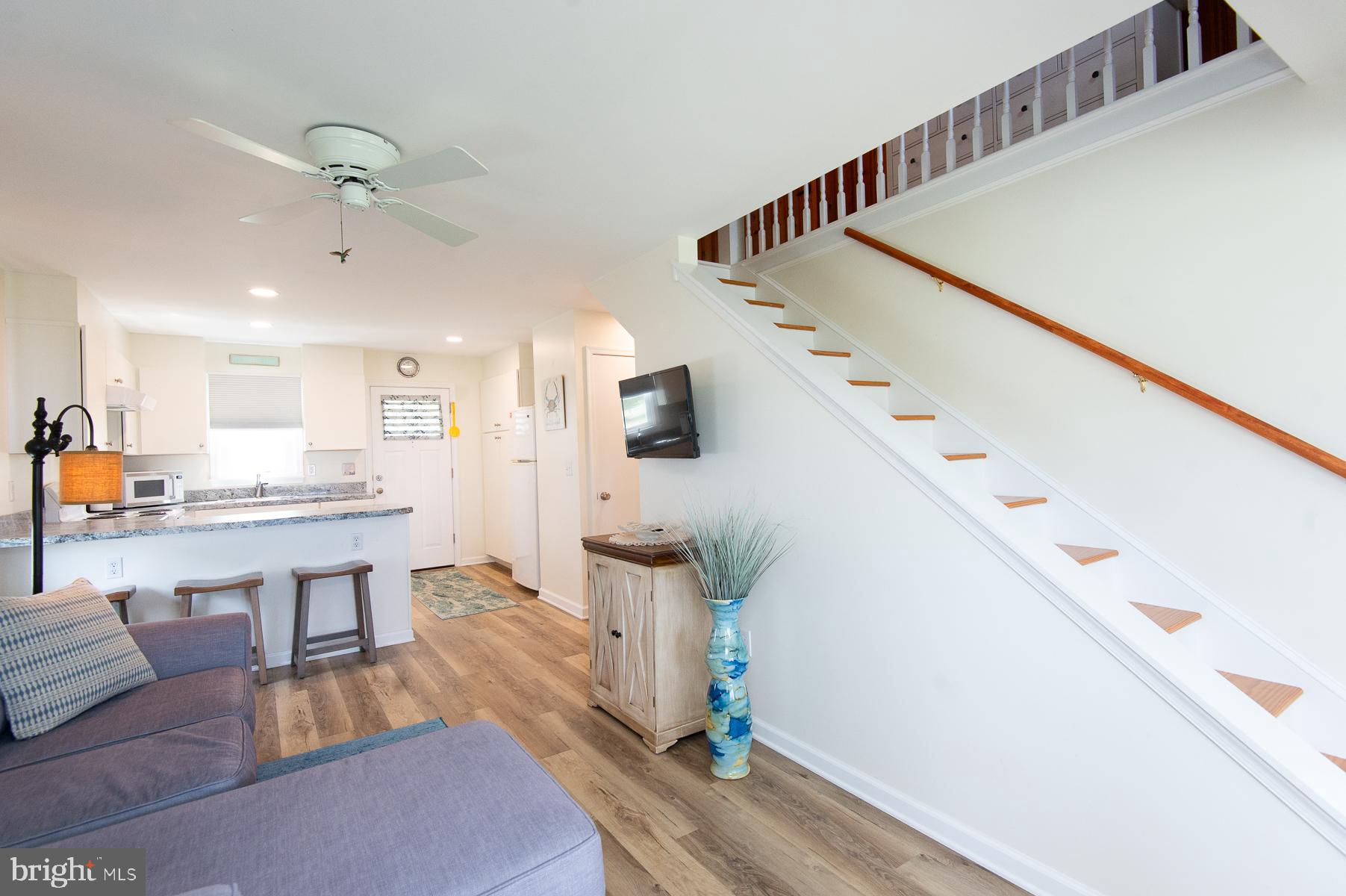 724 Twin Point Cove Road Cambridge, MD 21613 - Photo 22 of 60 Living Room