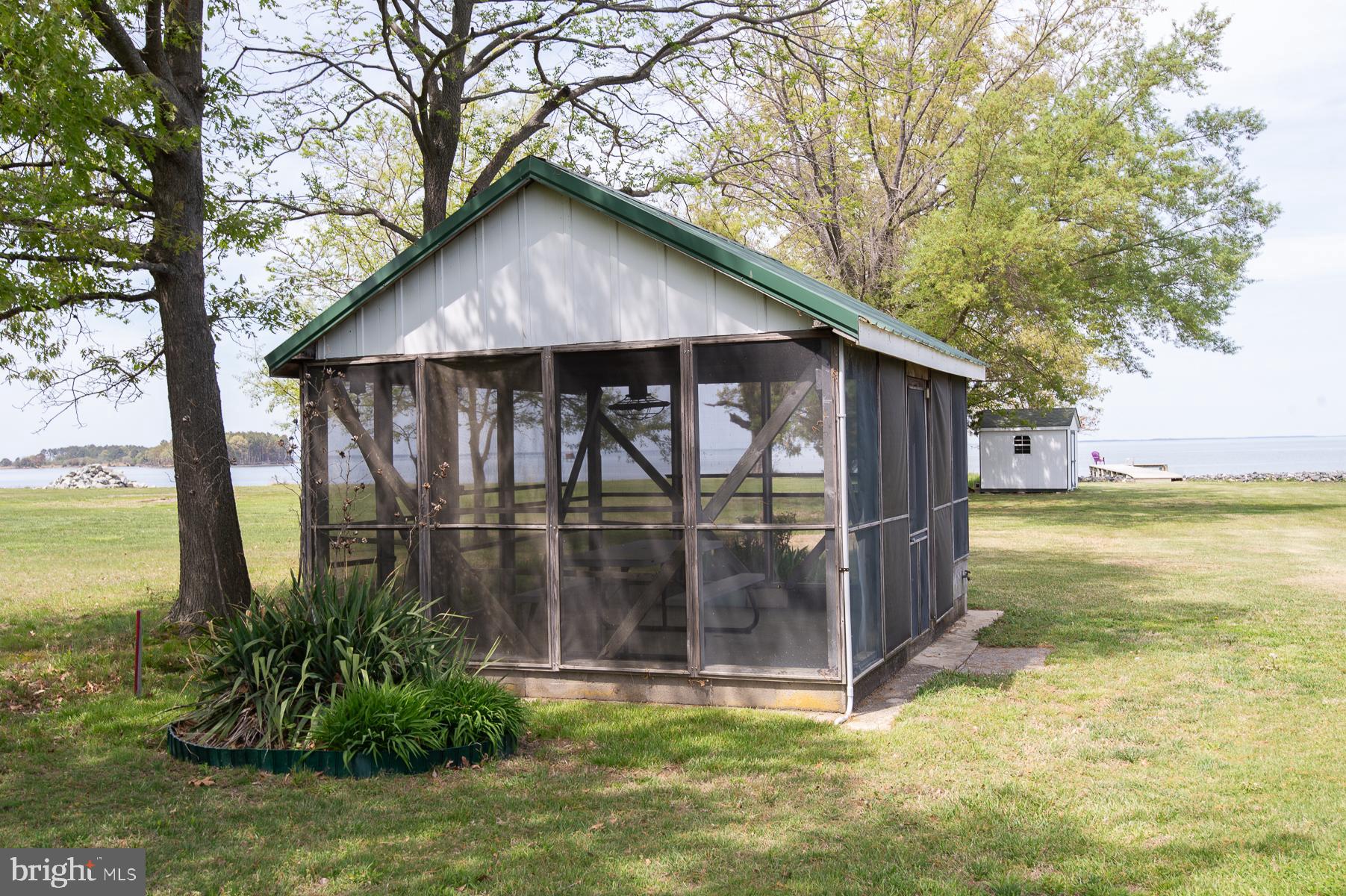 724 Twin Point Cove Road Cambridge, MD 21613 - Photo 8 of 60 Crab house