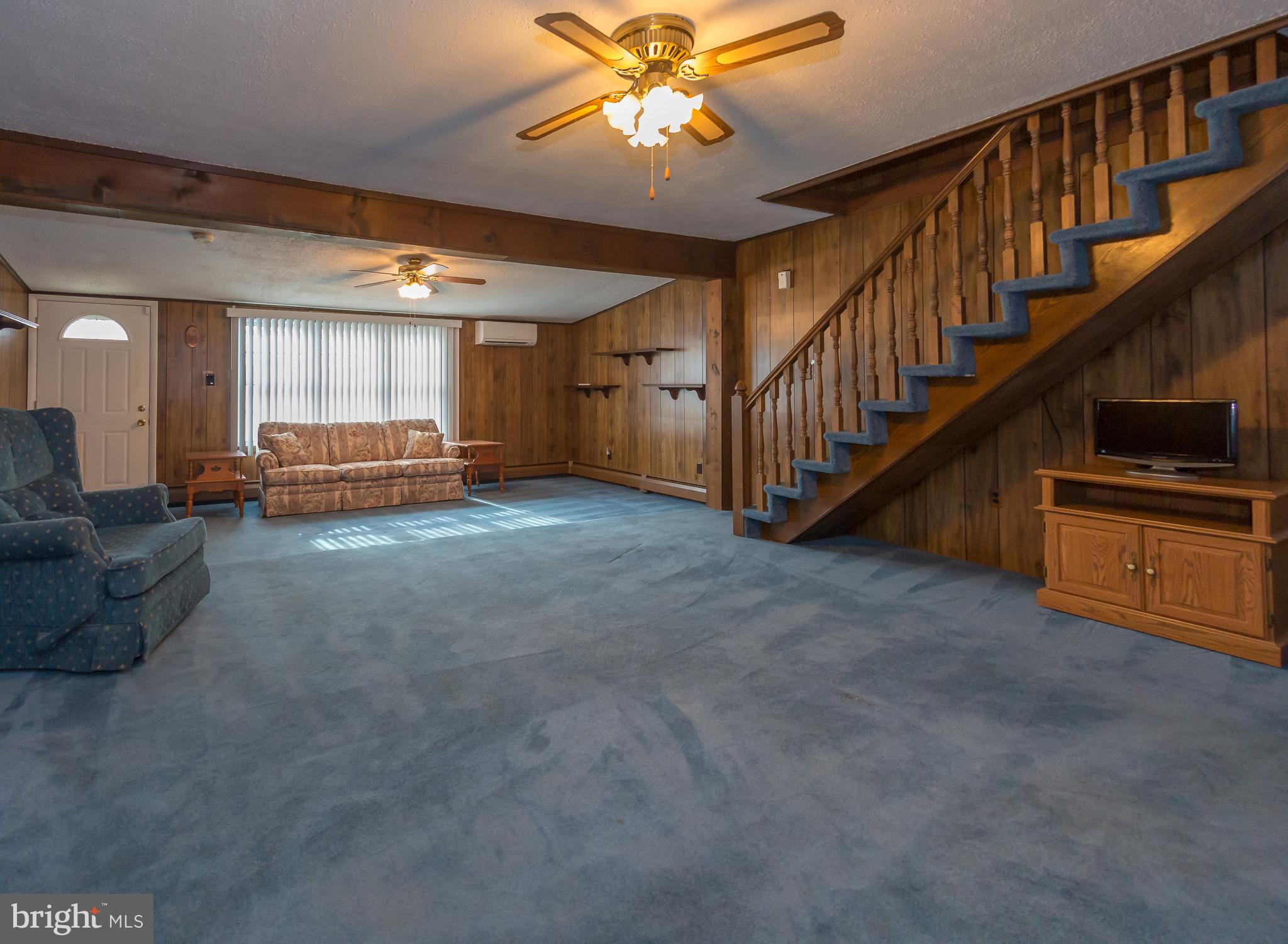 66 Wildflower Road Levittown, PA 19057 - Photo 18 of 42 Living Room/Family Room
