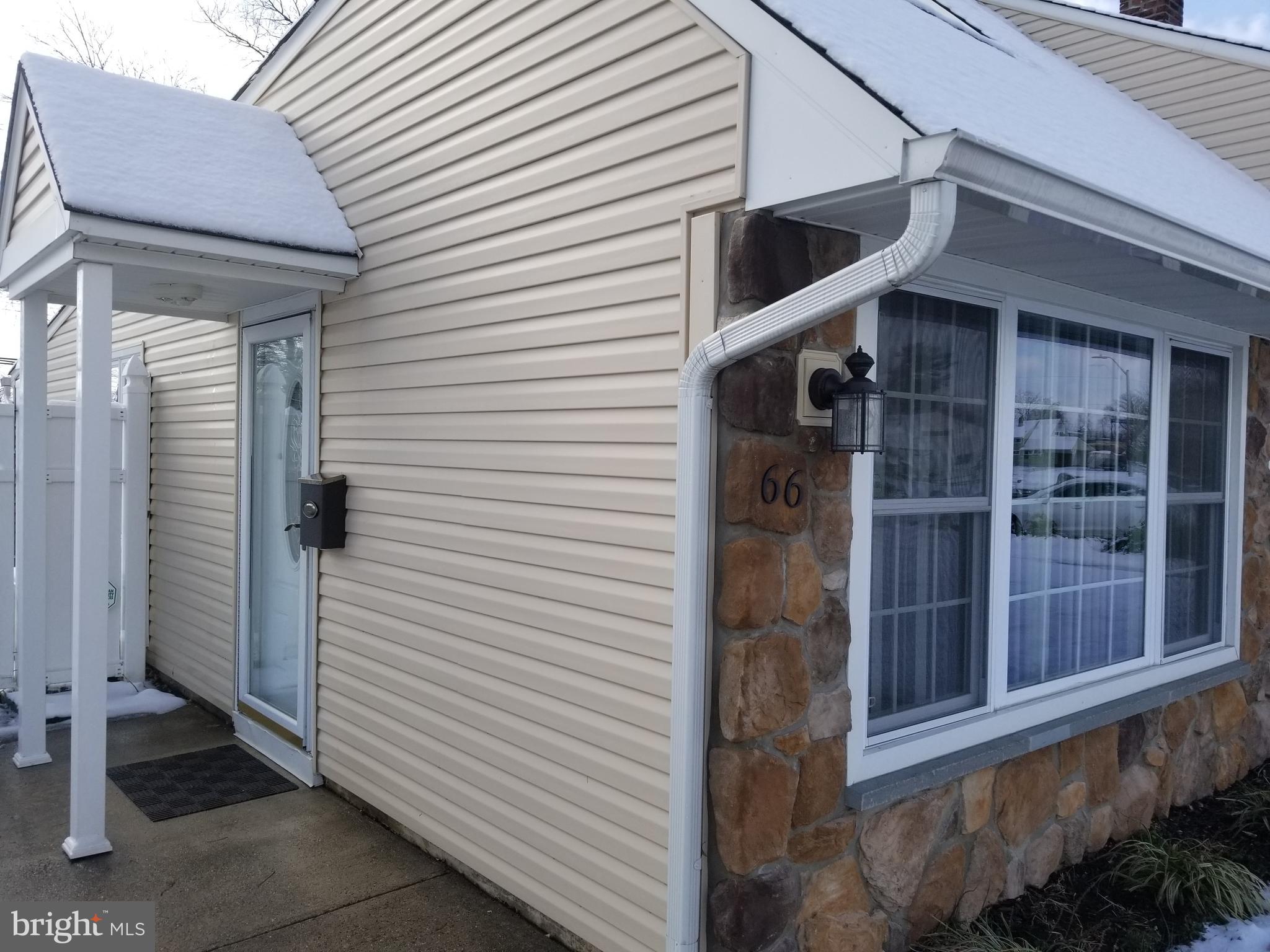 66 Wildflower Road Levittown, PA 19057 - Photo 3 of 42 Gallery Image 3