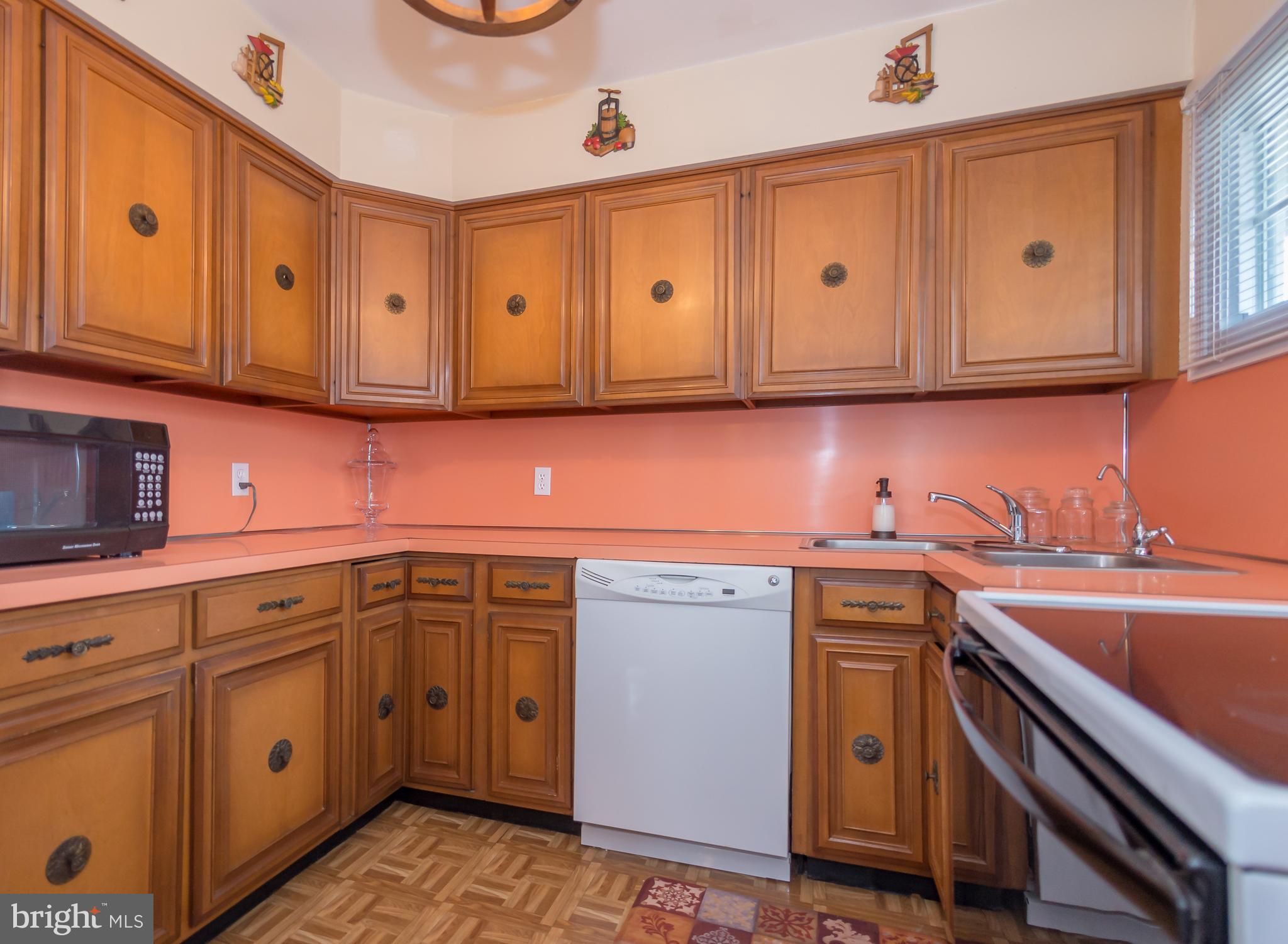 66 Wildflower Road Levittown, PA 19057 - Photo 8 of 42 Kitchen
