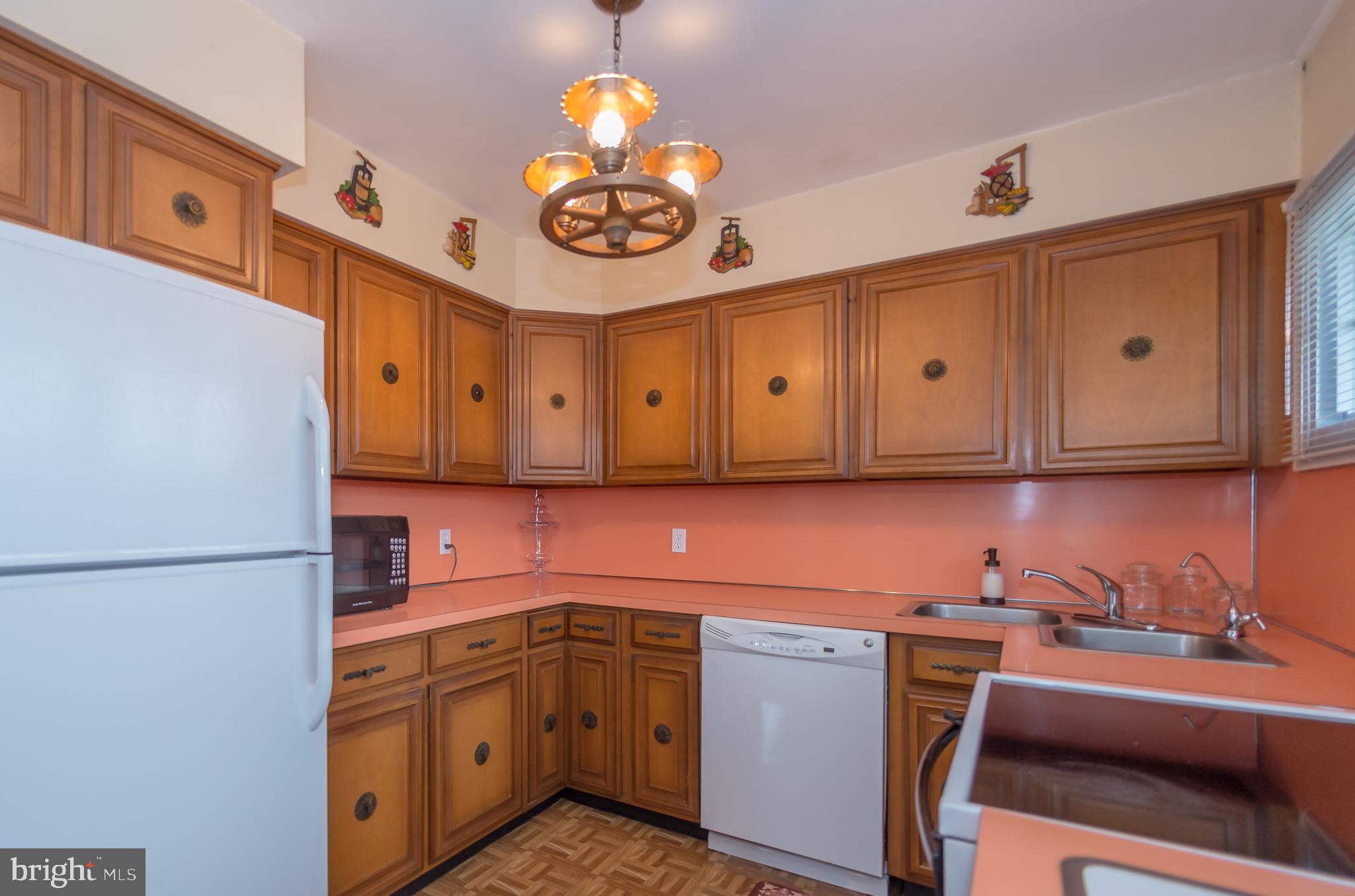 66 Wildflower Road Levittown, PA 19057 - Photo 9 of 42 Gallery Image 9