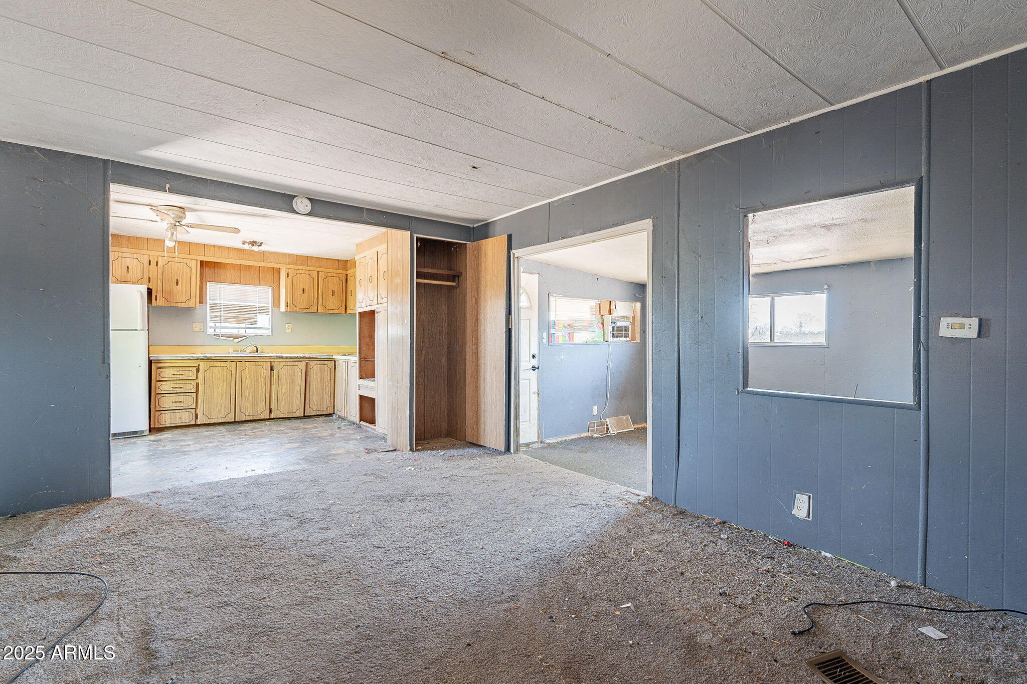 2306 South Cortez Road Apache Junction, AZ 85119 - Photo 11 of 19 Family Room