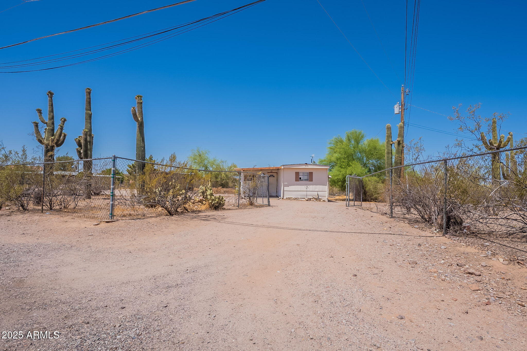 2306 South Cortez Road Apache Junction, AZ 85119 - Photo 4 of 19 Front