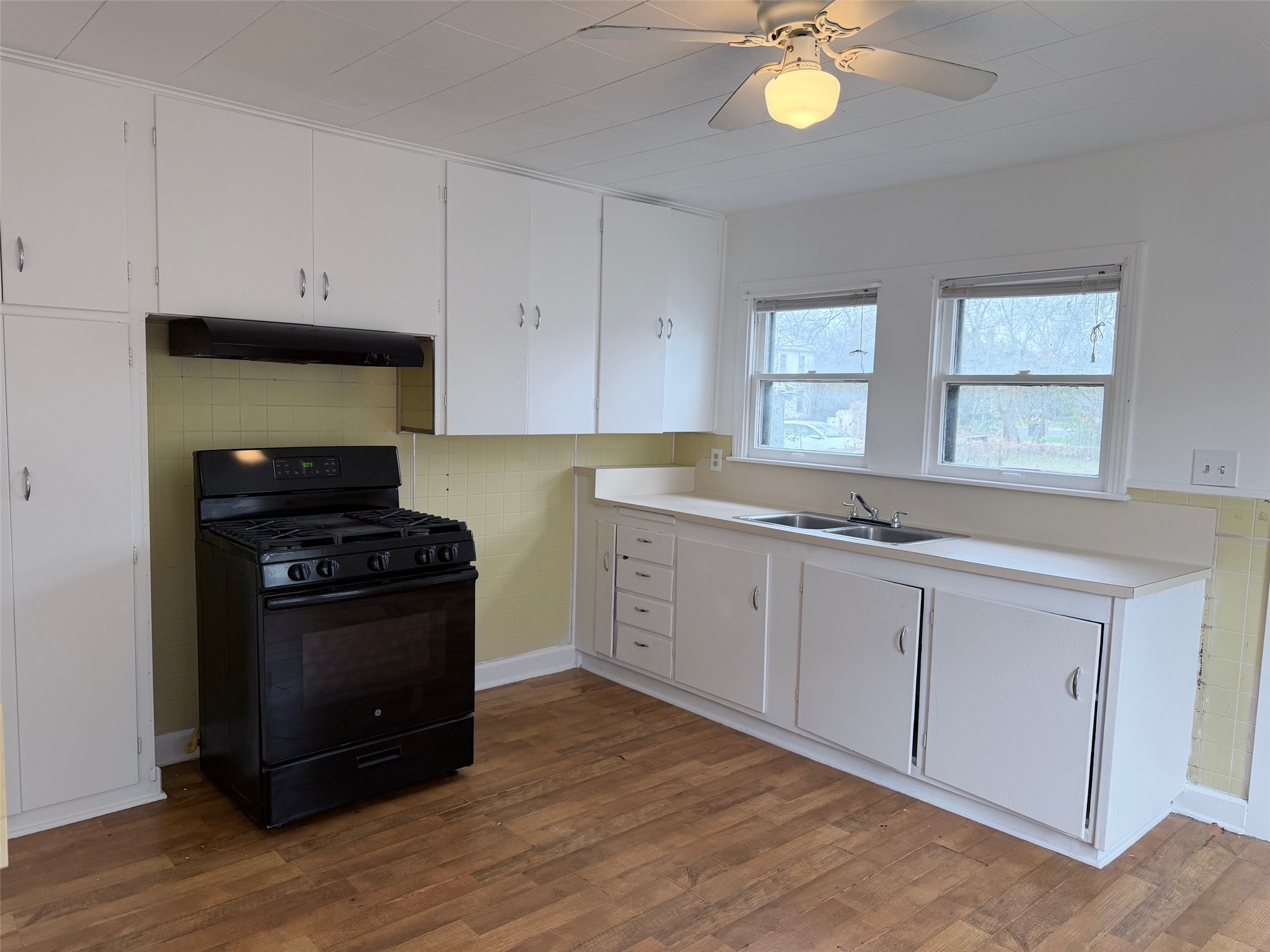 1604 Main Street Bastrop, TX 78602 - Photo 7 of 23