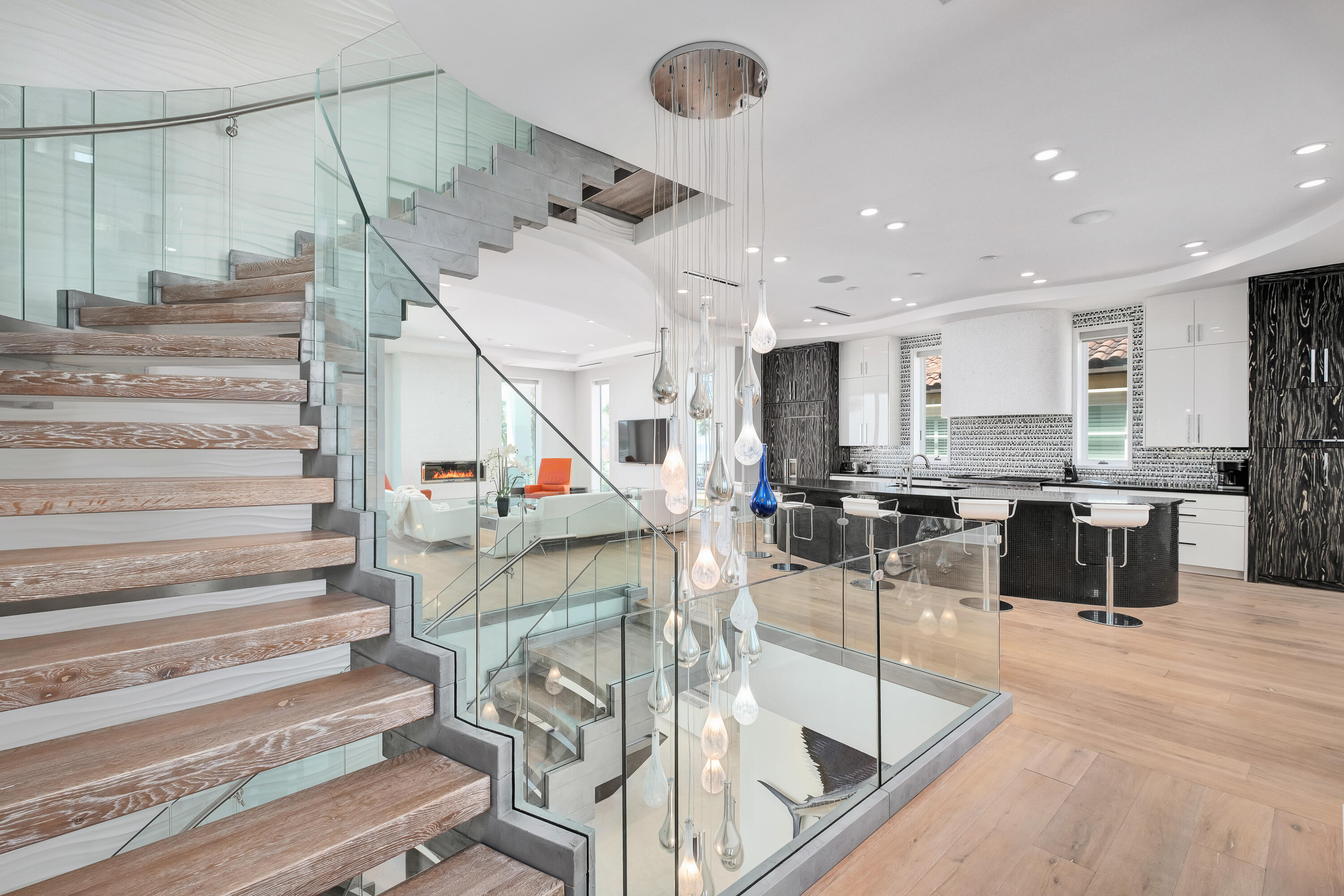 4662 Destiny Way Destin, FL 32541 - Photo 18 of 67 Main Living, Second Floor