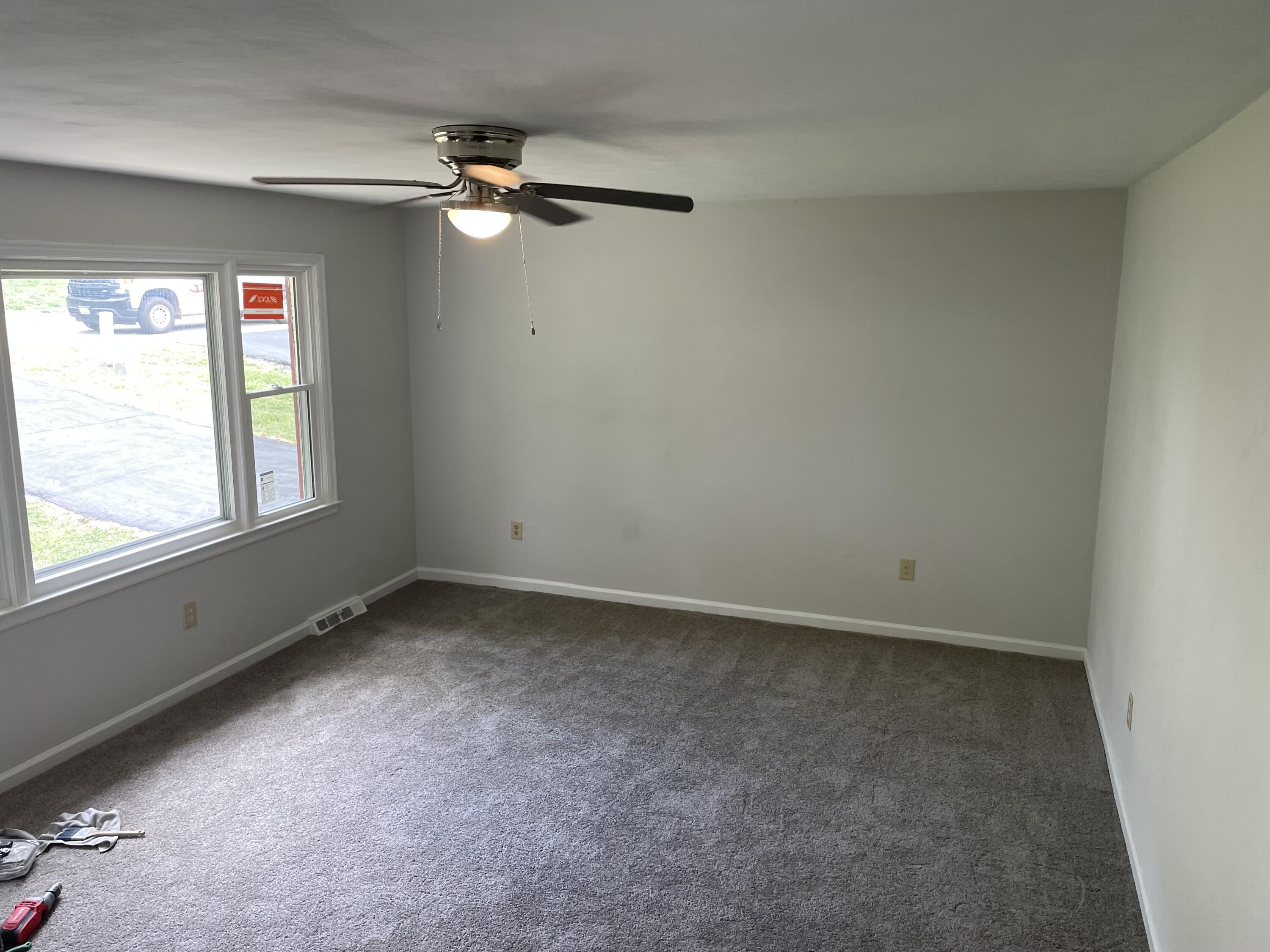 819 Estates Road Southeast Roanoke, VA 24014 - Photo 7 of 13 IMG_0407