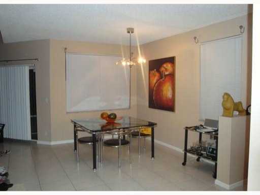 20950 Vía Jasmine, Unit 4 Boca Raton, FL 33428 - Photo 5 of 15 Additional Photo