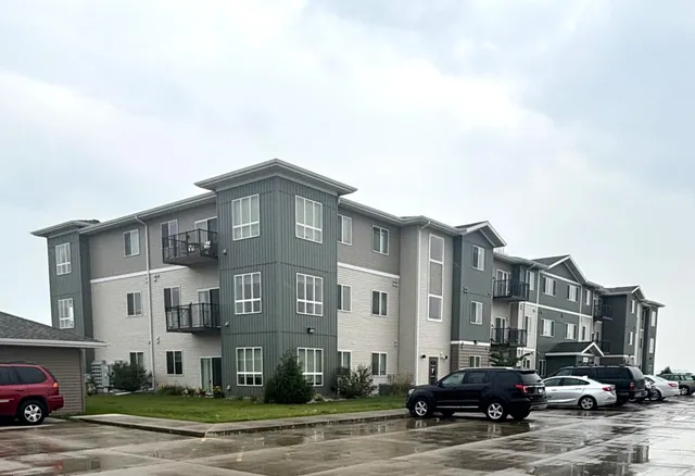 $1,425 | 1901 Pirate Drive, Unit 314, Crookston, MN 56716
