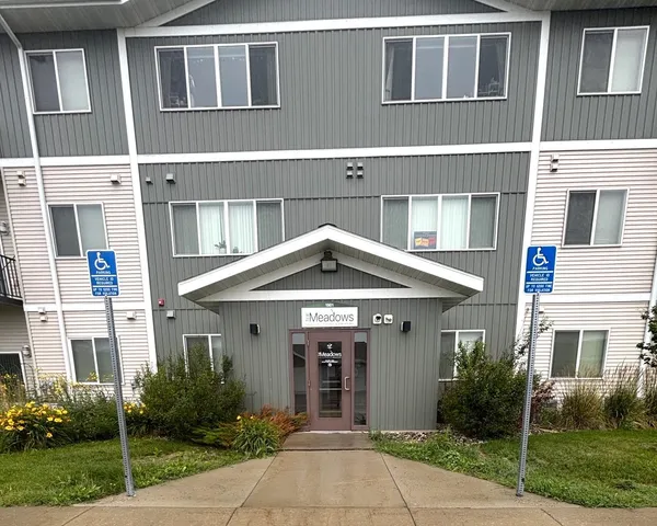 $1,425 | 1901 Pirate Drive, Unit 314, Crookston, MN 56716