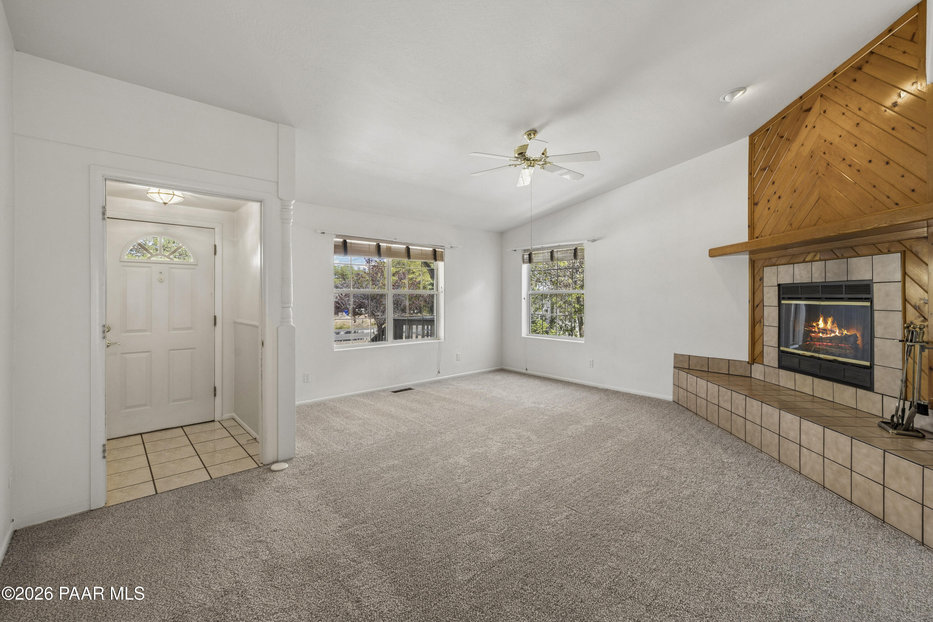 1891 Meadowridge Road Prescott, AZ 86305 - Photo 4 of 50 036-Living Room