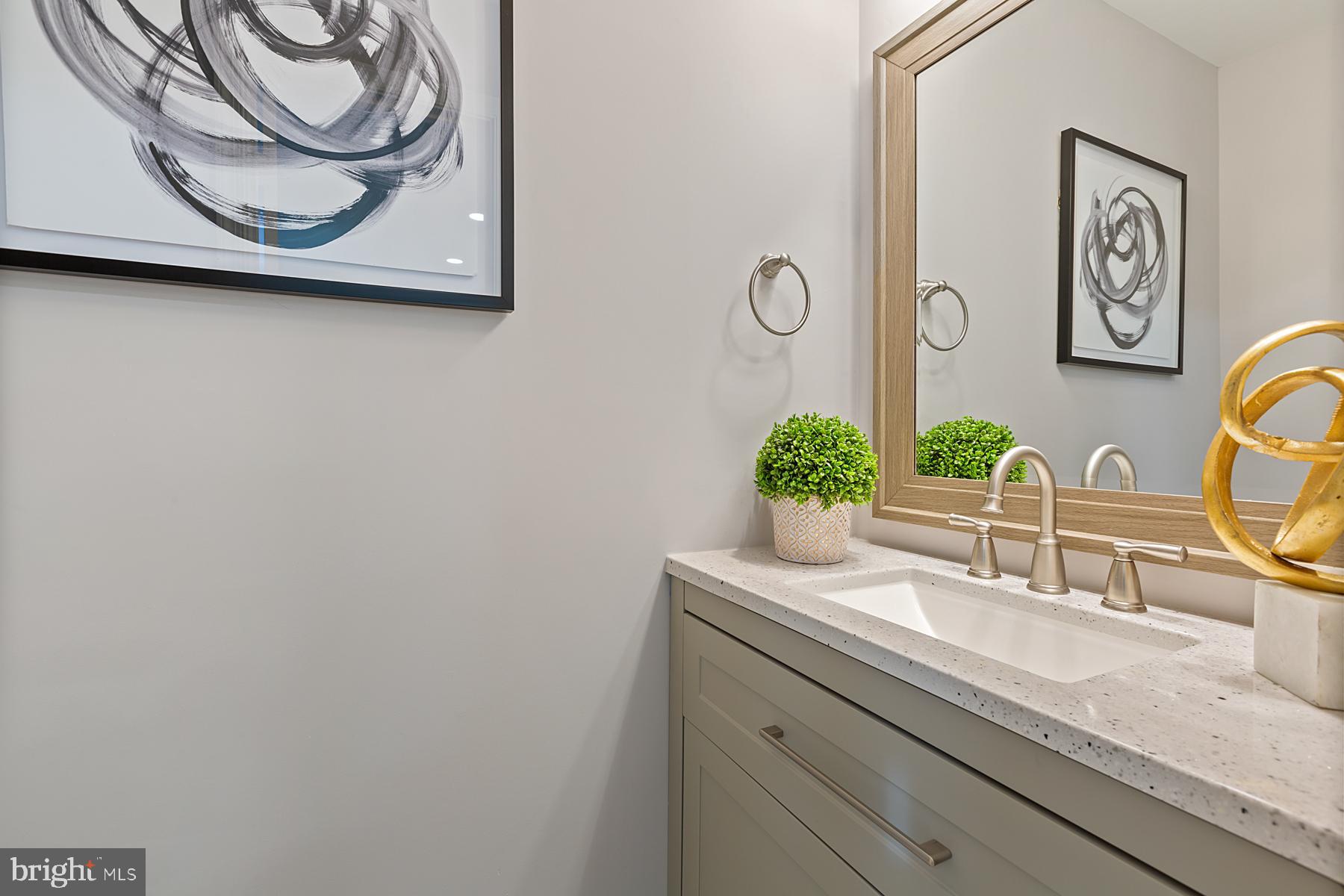 7040 Leebrad Street Springfield, VA 22151 - Photo 15 of 39 Main Level Powder Room