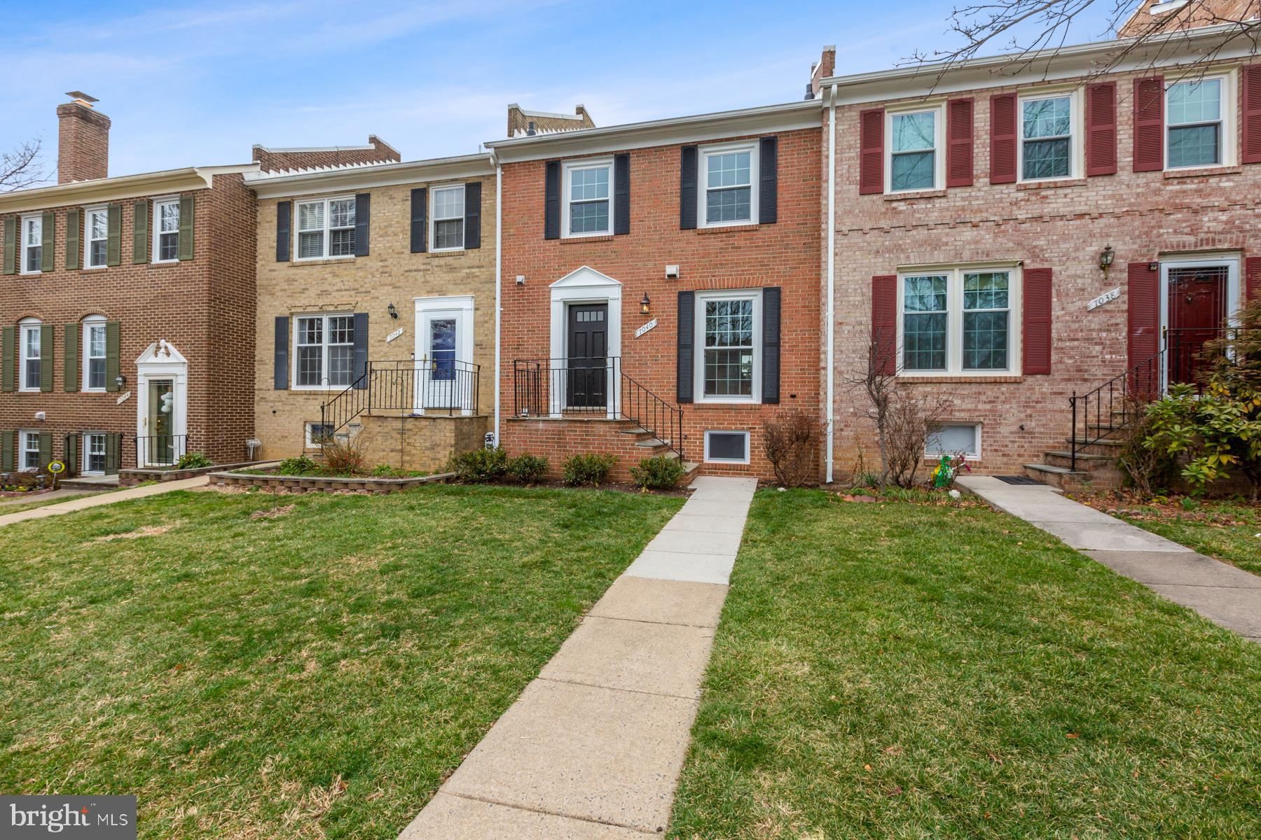 7040 Leebrad Street Springfield, VA 22151 - Photo 2 of 39 Gallery Image 2