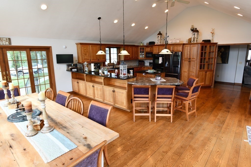 949 Glendale Road Wilbraham, MA 01095 - Photo 8 of 41 Gallery Image 8