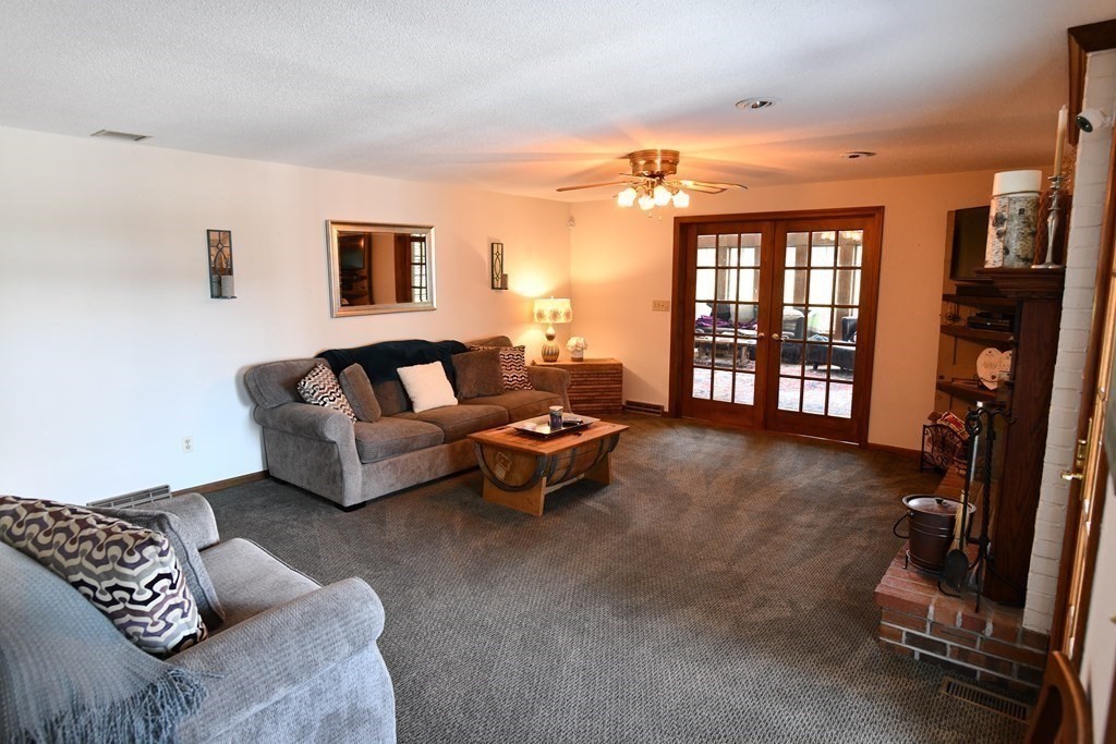 949 Glendale Road Wilbraham, MA 01095 - Photo 10 of 41 Gallery Image 10