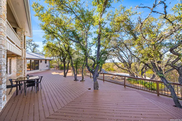 $975,000 | 318 Remington Drive, Bergheim, TX 78004