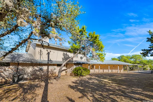 $975,000 | 318 Remington Drive, Bergheim, TX 78004