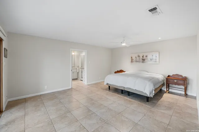 $975,000 | 318 Remington Drive, Bergheim, TX 78004