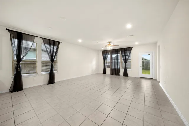 $2,150 | 24971 Jessamine Meadow Trail, Richmond, TX 77406