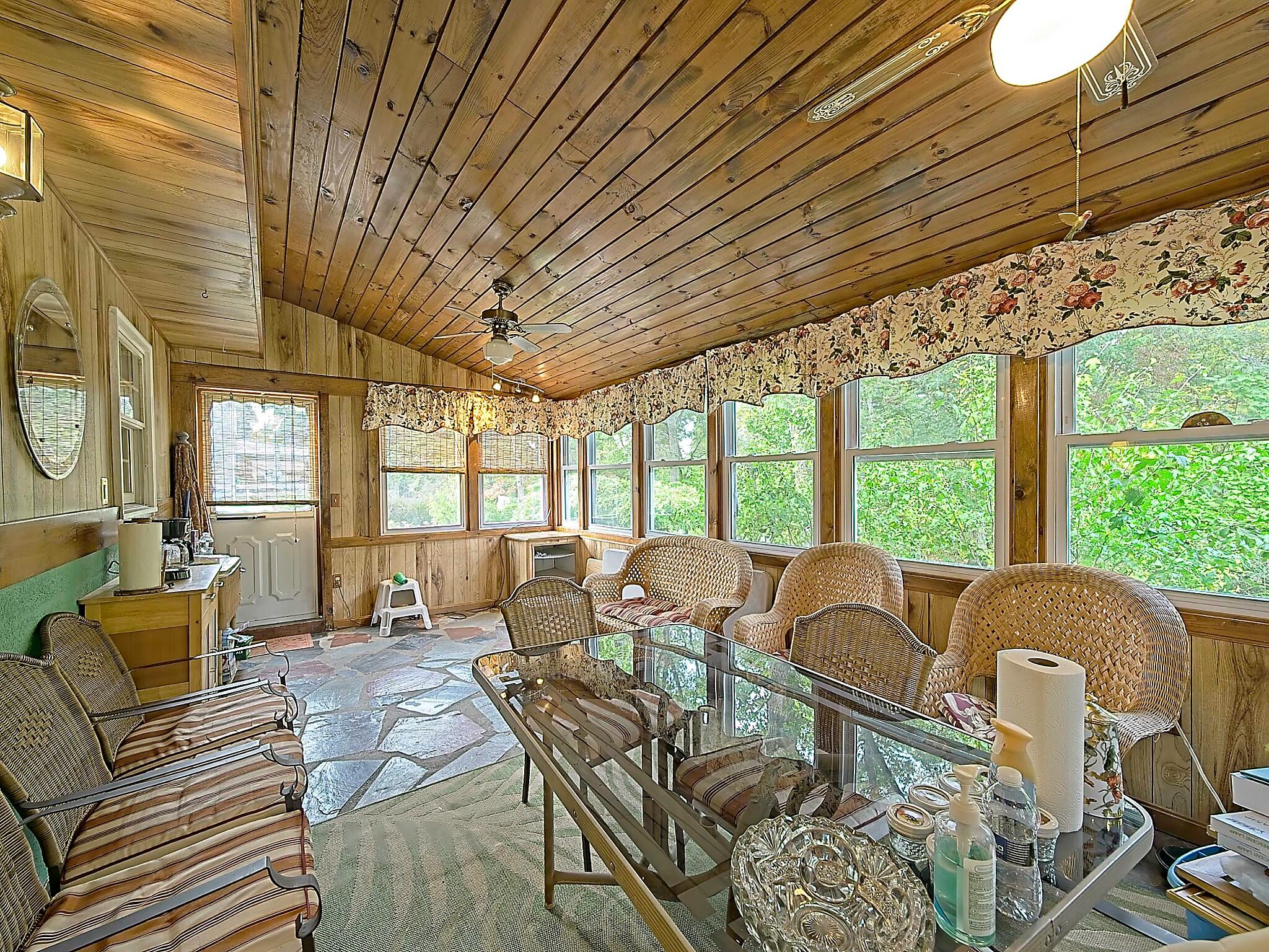 37 Simpson Lane Freetown, MA 02702 - Photo 12 of 29 37 Simpson Lane Assonet MA - 126