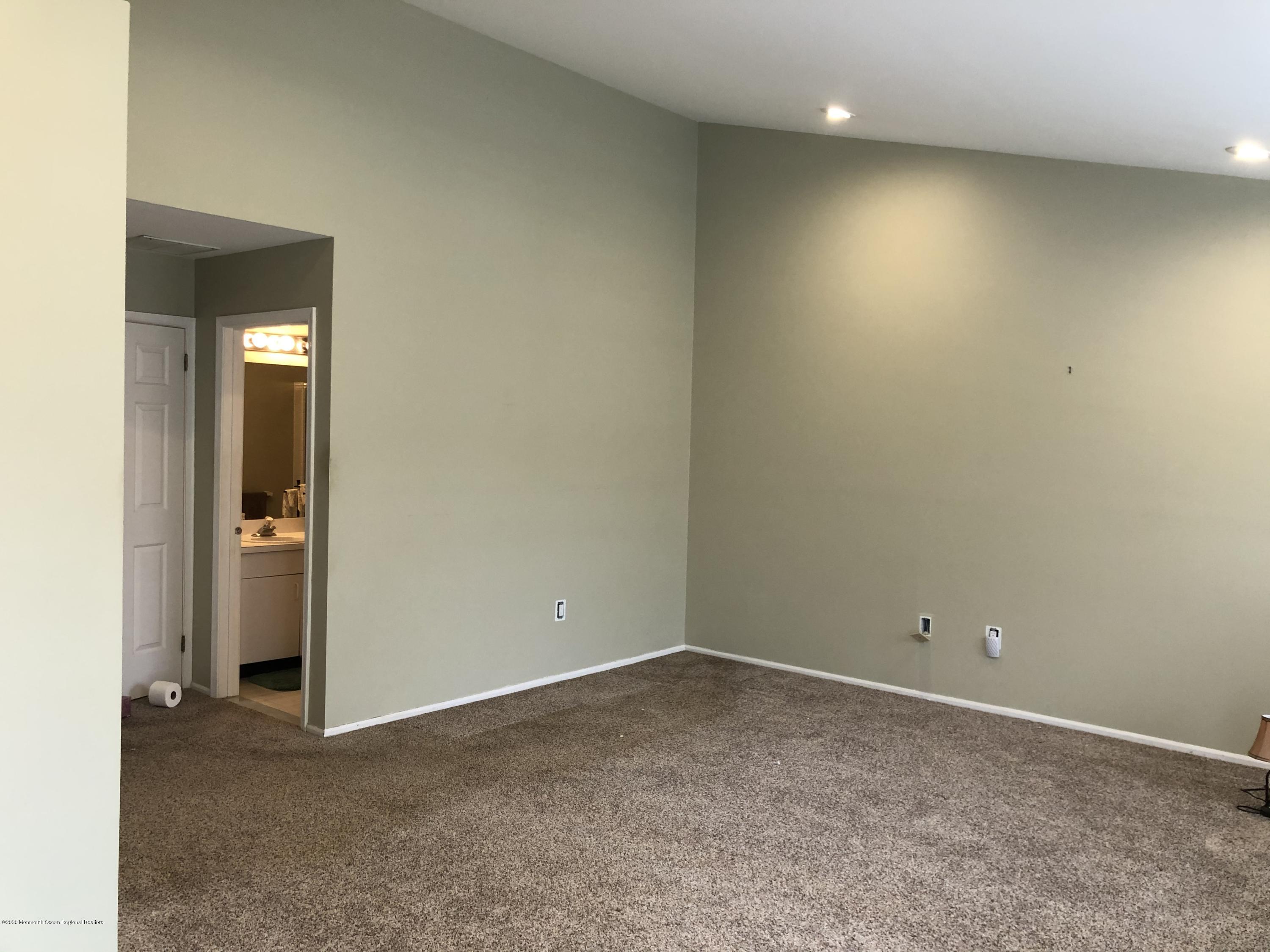 57 Perri Road Freehold, NJ 07728 - Photo 4 of 11 IMG-0662