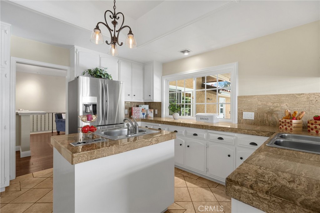 1301 Fox Drive Fullerton, CA 92835 - Photo 18 of 43